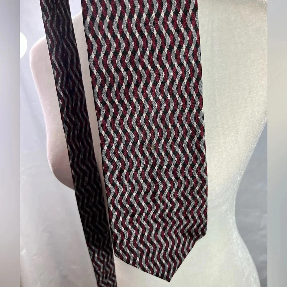 Kenneth Cole tie